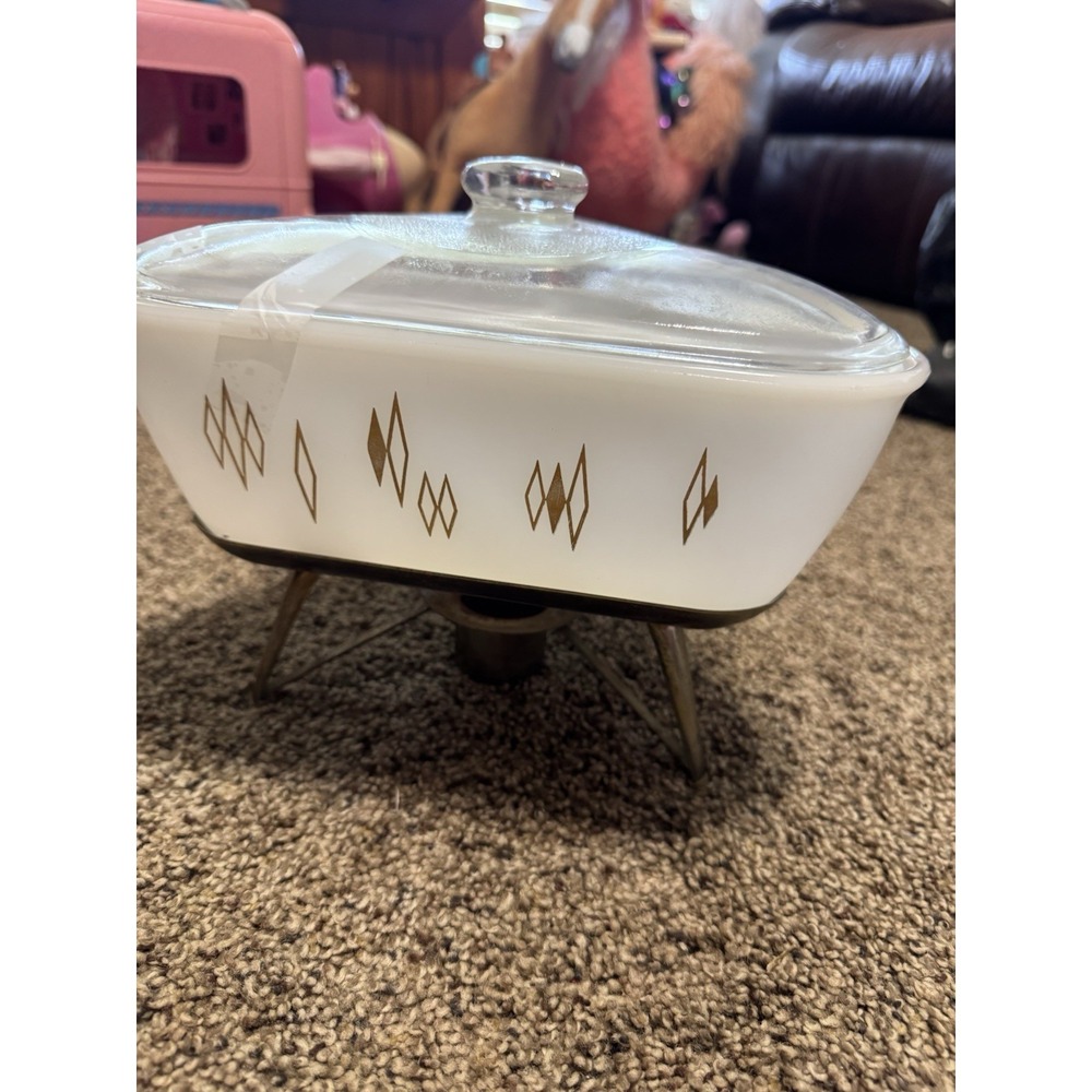 VTG MCM Glass Chafing/Casserole Dish W/Stand White & Gold Triangular W/Diamonds